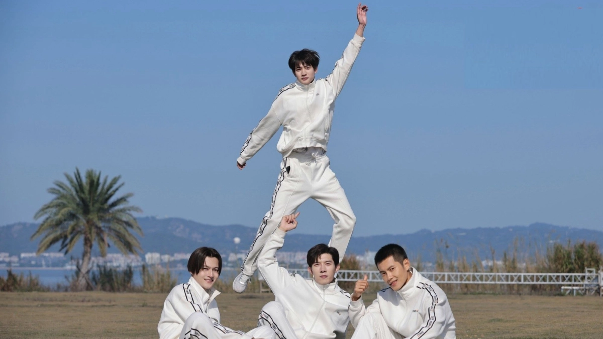 Tôi Không Nghĩ Về Bất Cứ Điều Gì Khi Tôi Chạy (Running Like a Shooting Star)